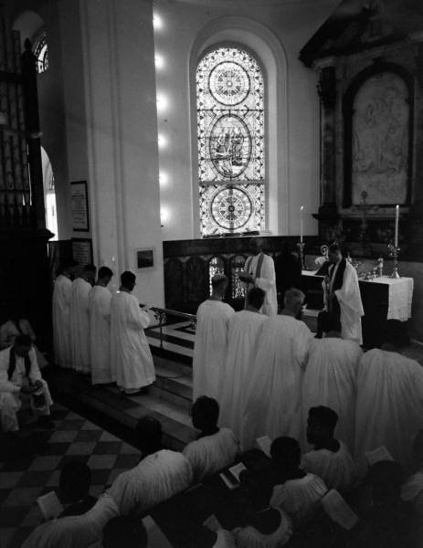Inauguration service of Church of South India. Photo by Mark Kauffman (LIFE magazine)