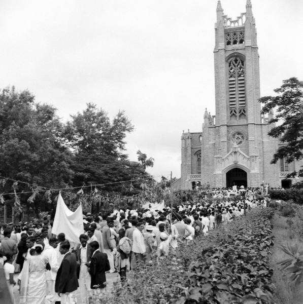 Inauguration procession of Church of South India. Photo by Mark Kauffman (LIFE magazine)