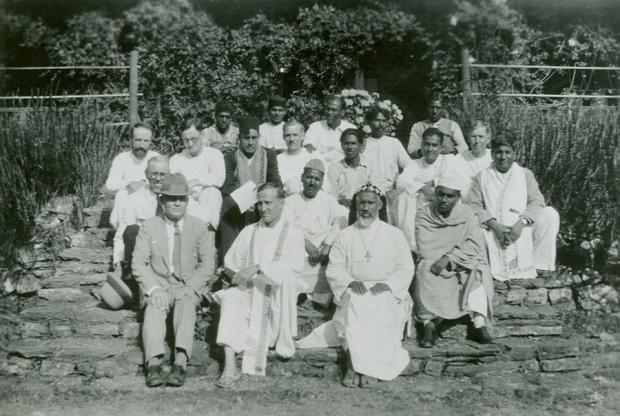 Bishop Juhanon Mar Thoma Metropolitan, E. Stanley Jones, Dr. Murray T. Titus and Ashram members at Sat Tal Ashram, India. 