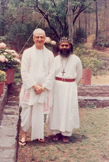 E. Stanley Jones with Mar Thoma Bishop Alexander Mar Theophilus (later Metropolitan Alexander Mar Thoma)
